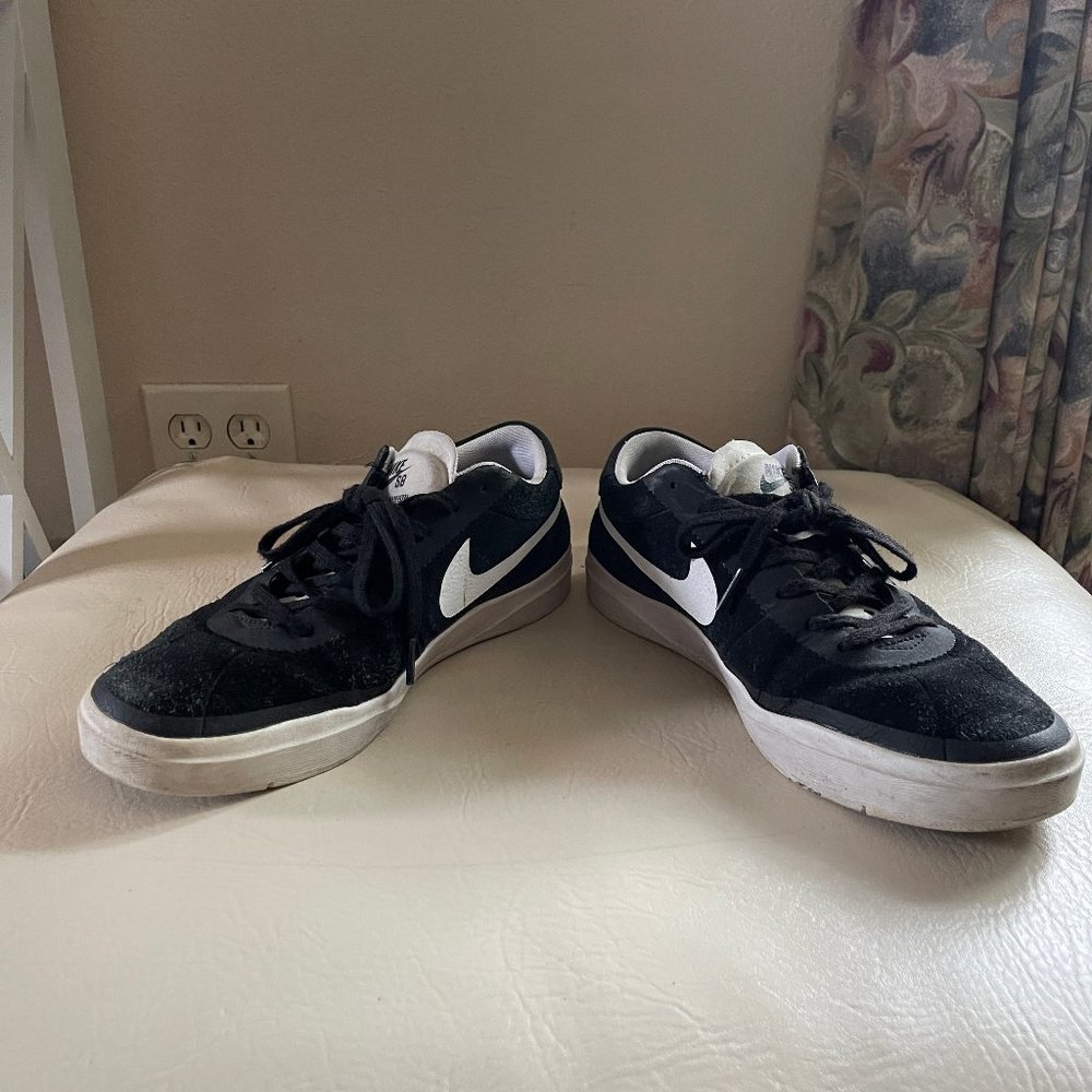 Nike SB Bruin Hyperfeel (Black/White, Size 9)
